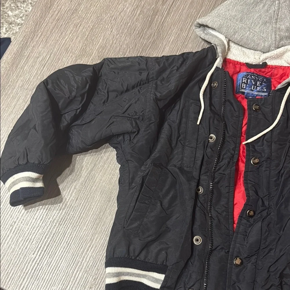 Canyon River Blues cozy black